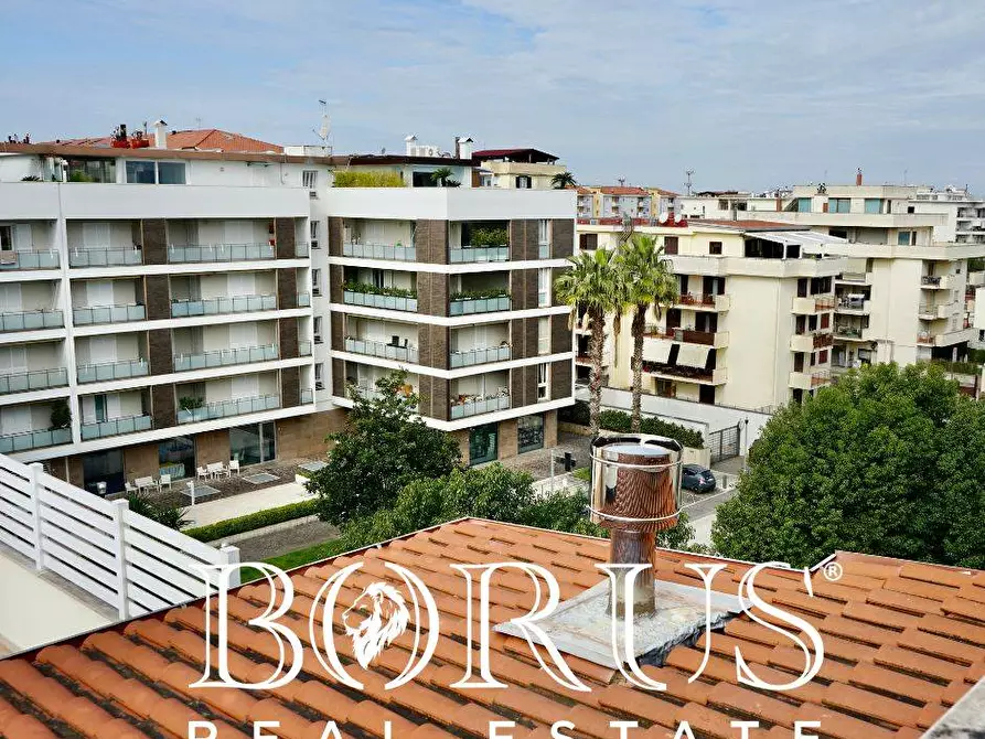 Immagine 37 di Attico in vendita  a Aversa