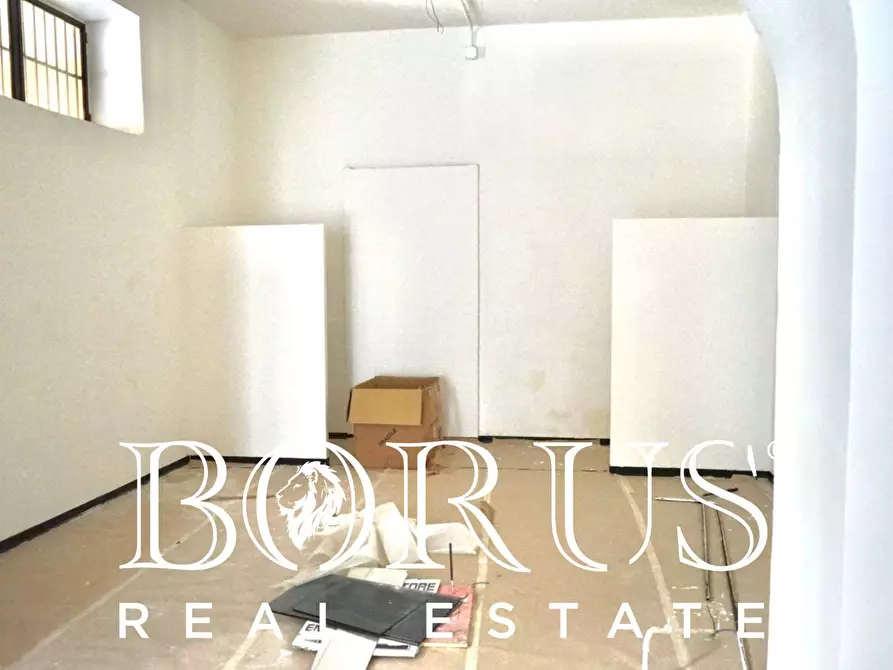 Immagine 7 di Locale commerciale in affitto  a Aversa