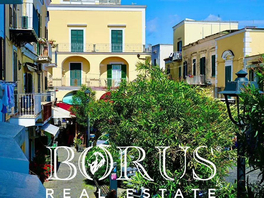 Immagine 18 di Casa indipendente in vendita  a Ischia