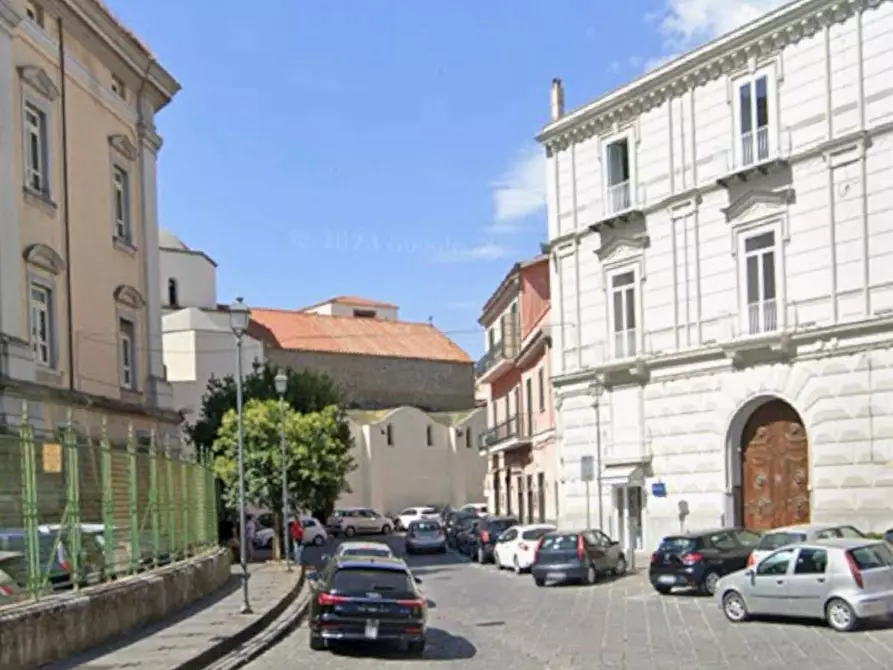 Immagine 3 di Locale commerciale in vendita  in PIAZZA TRIESTE E TRENTO a Aversa