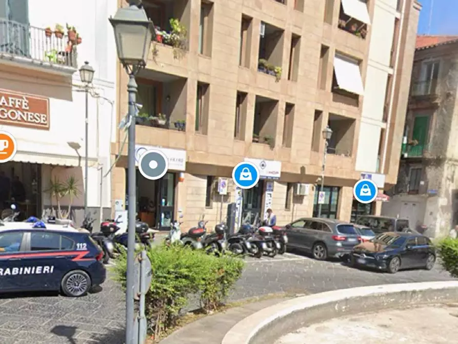 Immagine 6 di Locale commerciale in vendita  in PIAZZA TRIESTE E TRENTO a Aversa