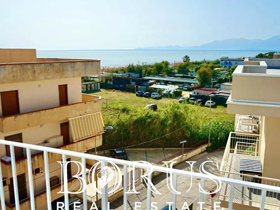 Immagine 3 di Appartamento in vendita  in Via Domiziana 431 a Mondragone