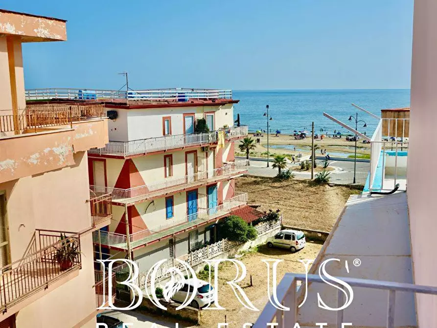 Immagine 11 di Appartamento in vendita  in Via Domiziana 431 a Mondragone