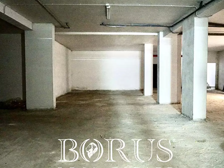 Immagine 4 di Magazzino in affitto  a Teverola