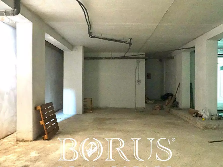 Immagine 7 di Magazzino in affitto  a Teverola