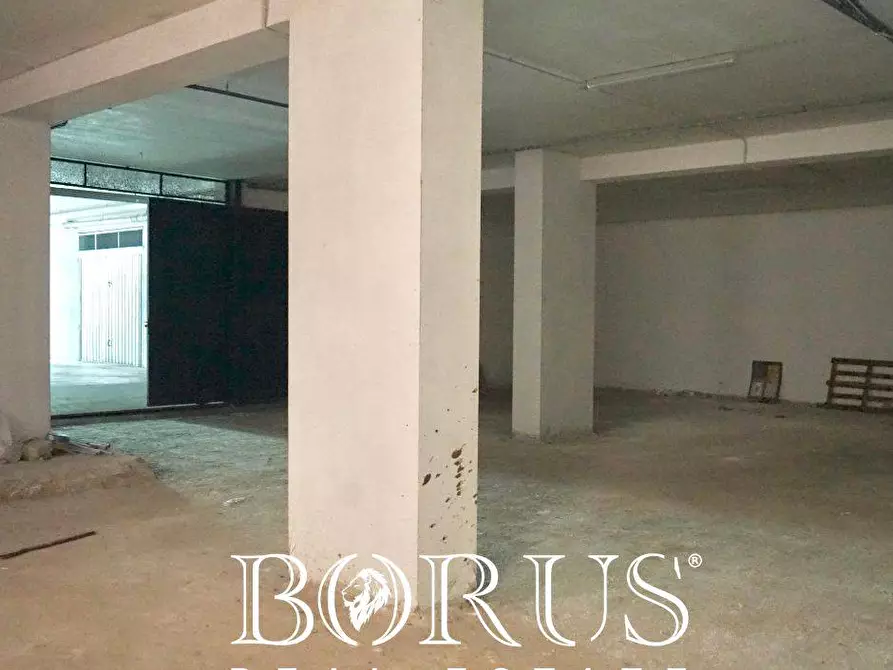 Immagine 8 di Magazzino in affitto  a Teverola