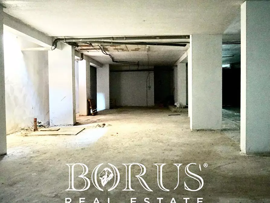 Immagine 9 di Magazzino in affitto  a Teverola