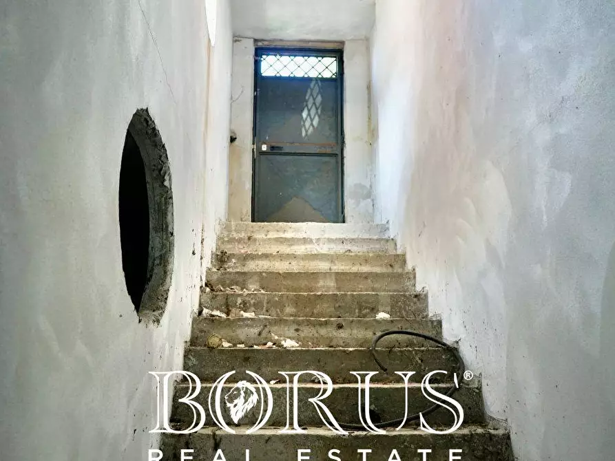 Immagine 11 di Magazzino in affitto  a Teverola