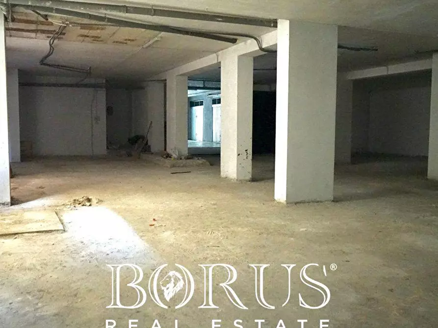 Immagine 13 di Magazzino in affitto  a Teverola