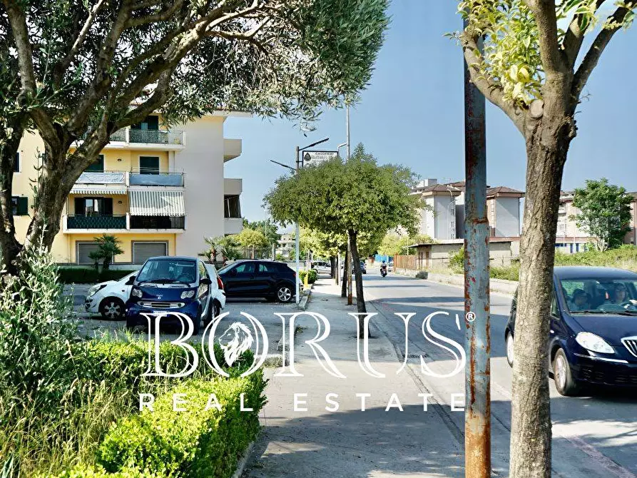 Immagine 15 di Magazzino in affitto  a Teverola