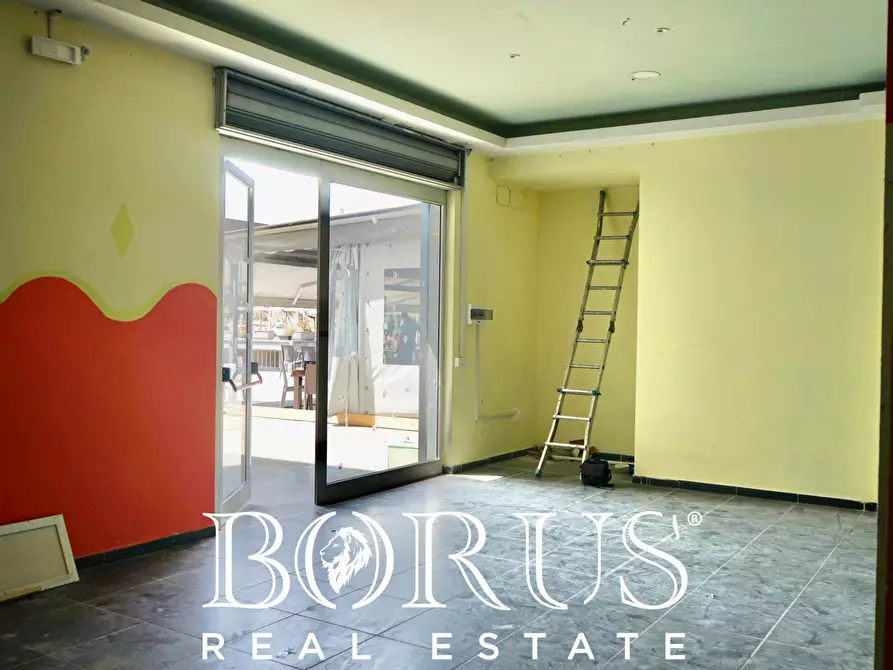 Immagine 1 di Locale commerciale in affitto  in via Nobel a Cesa