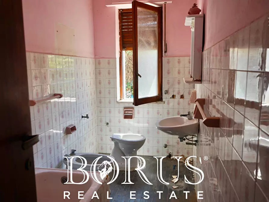 Immagine 23 di Villa in vendita  a Castel Volturno