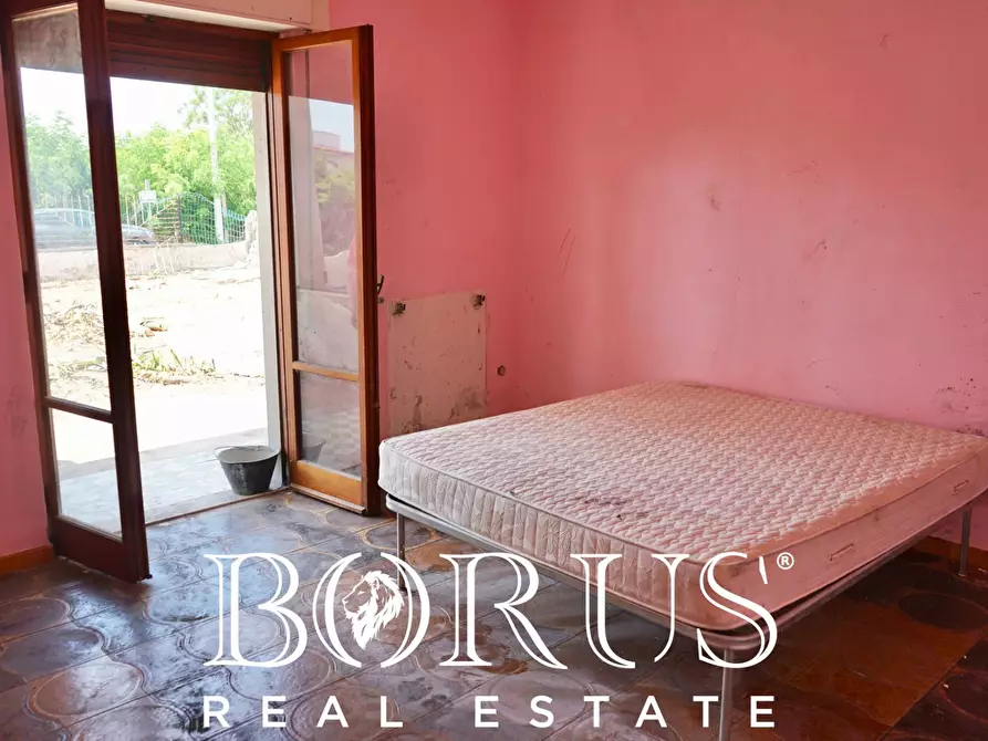 Immagine 25 di Villa in vendita  a Castel Volturno