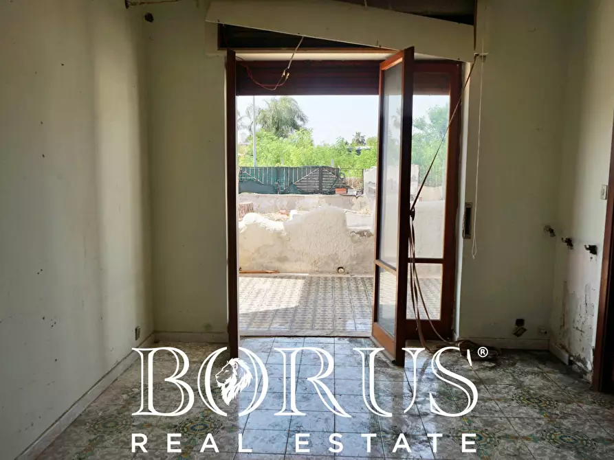 Immagine 31 di Villa in vendita  a Castel Volturno