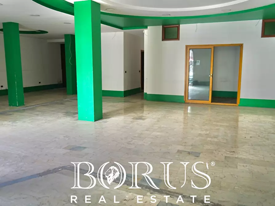 Immagine 2 di Locale commerciale in affitto  a Villa Di Briano