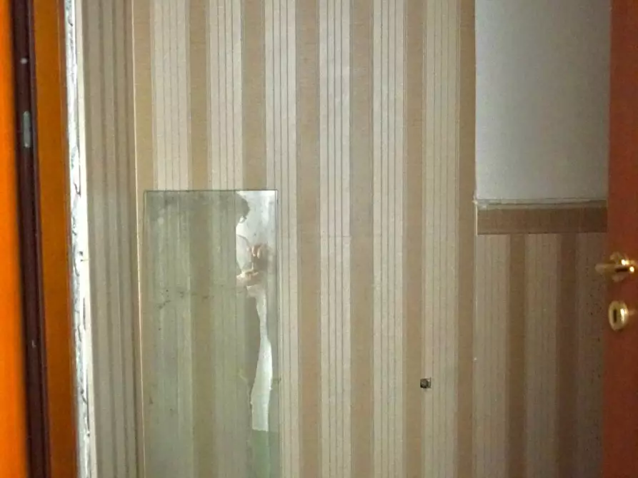 Immagine 20 di Locale commerciale in affitto  a Villa Di Briano