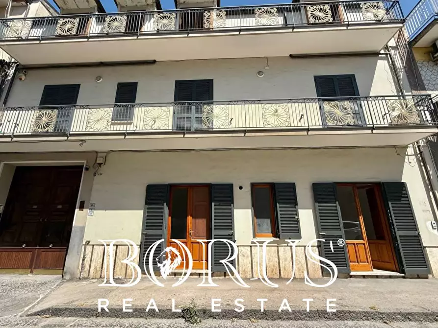 Immagine 1 di Locale commerciale in affitto  a Frattamaggiore