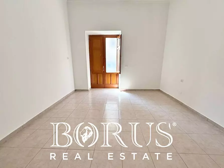 Immagine 9 di Locale commerciale in affitto  a Frattamaggiore