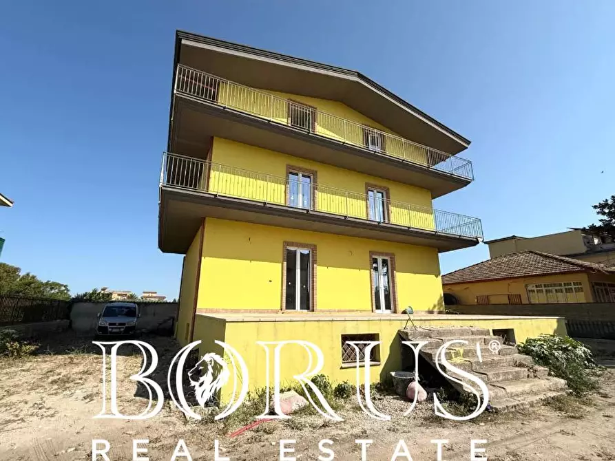 Immagine 5 di Palazzo in vendita  a Castel Volturno