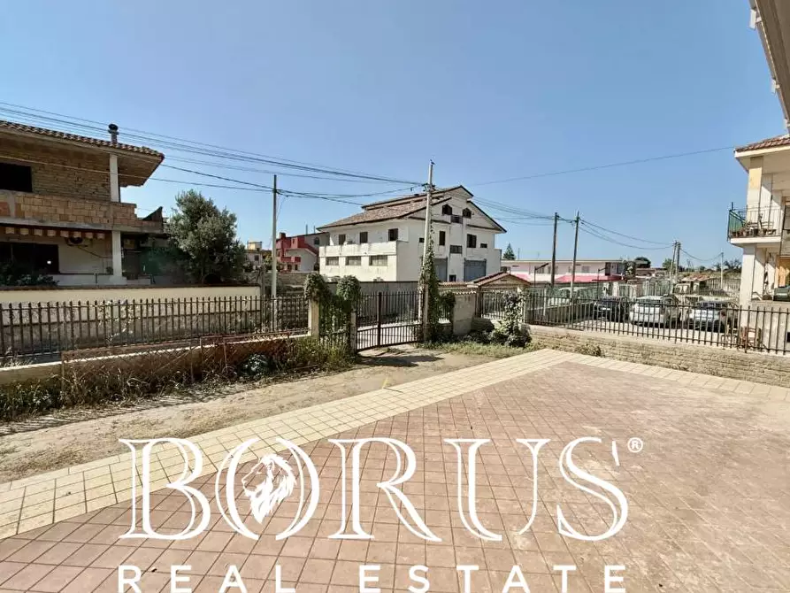 Immagine 9 di Palazzo in vendita  a Castel Volturno