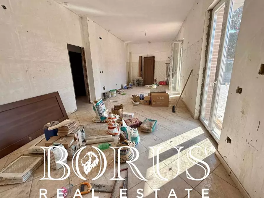 Immagine 15 di Palazzo in vendita  a Castel Volturno