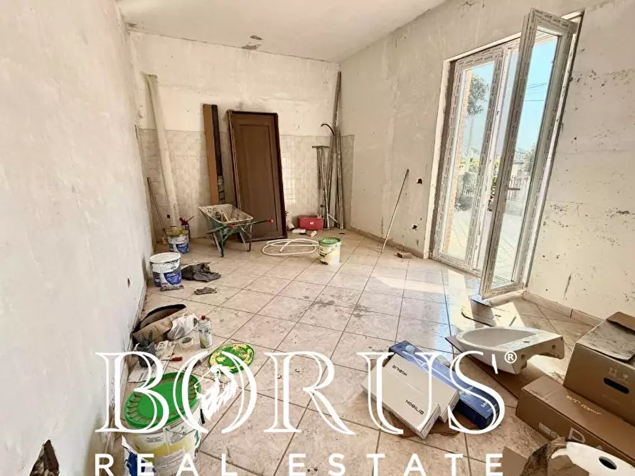 Immagine 16 di Palazzo in vendita  a Castel Volturno