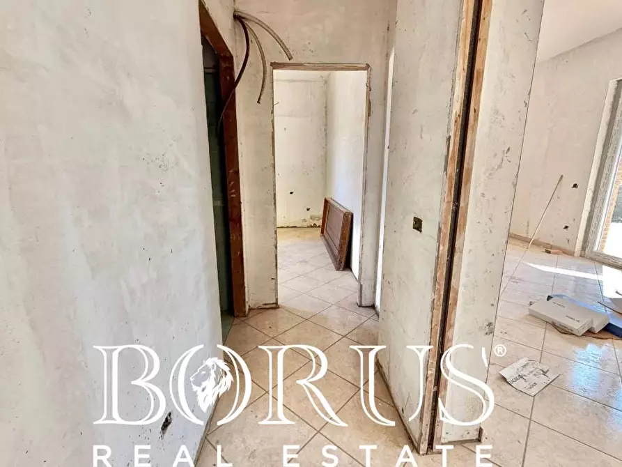 Immagine 17 di Palazzo in vendita  a Castel Volturno