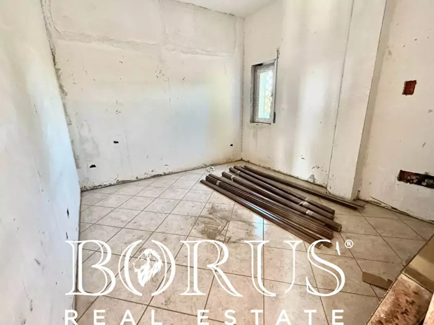 Immagine 19 di Palazzo in vendita  a Castel Volturno