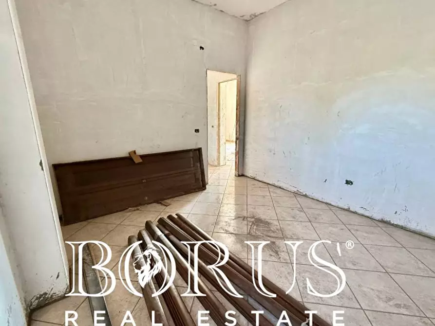 Immagine 22 di Palazzo in vendita  a Castel Volturno