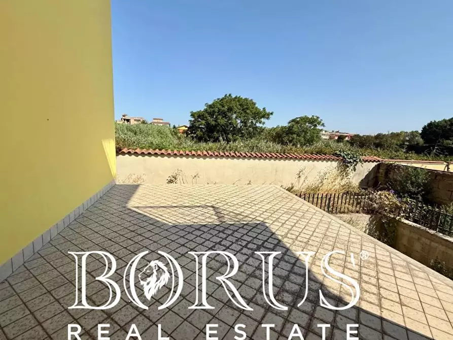 Immagine 30 di Palazzo in vendita  a Castel Volturno