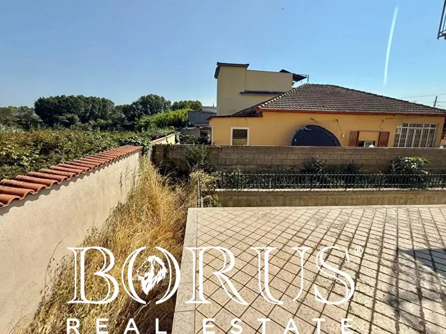 Immagine 32 di Palazzo in vendita  a Castel Volturno