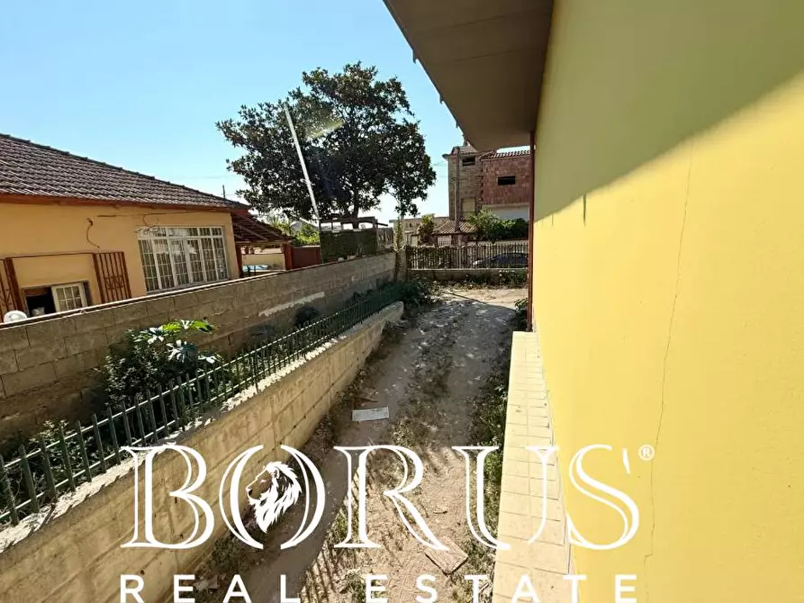 Immagine 36 di Palazzo in vendita  a Castel Volturno