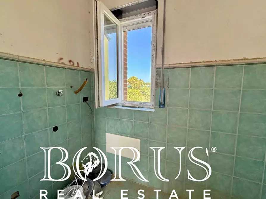 Immagine 47 di Palazzo in vendita  a Castel Volturno