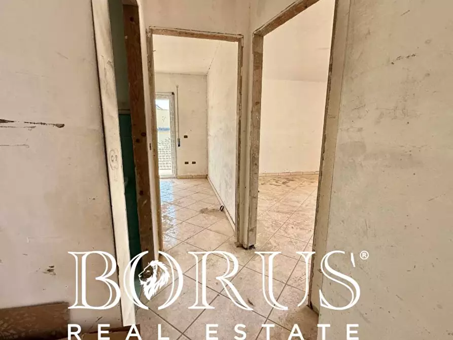 Immagine 49 di Palazzo in vendita  a Castel Volturno