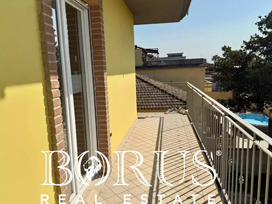 Immagine 64 di Palazzo in vendita  a Castel Volturno