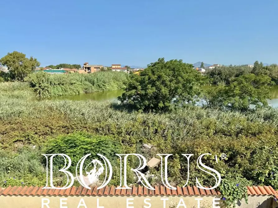 Immagine 66 di Palazzo in vendita  a Castel Volturno