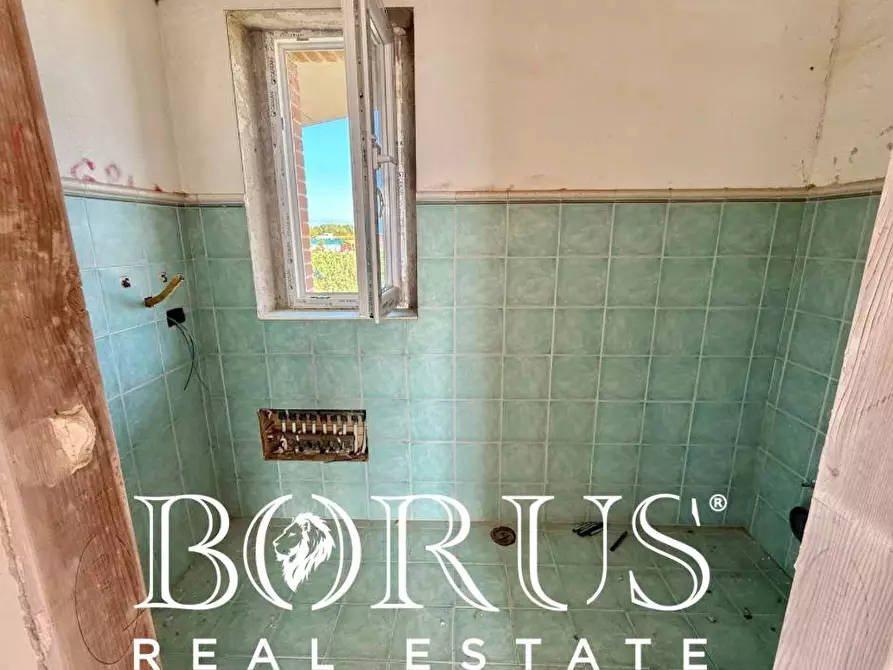 Immagine 71 di Palazzo in vendita  a Castel Volturno