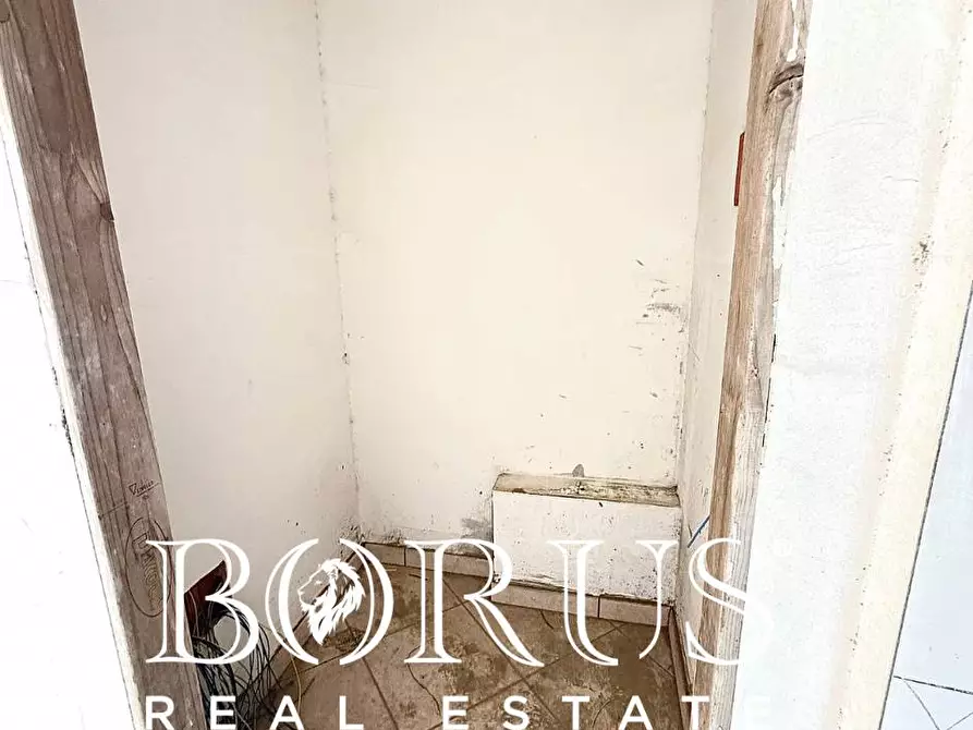 Immagine 77 di Palazzo in vendita  a Castel Volturno