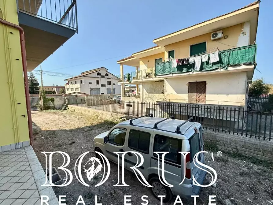 Immagine 87 di Palazzo in vendita  a Castel Volturno