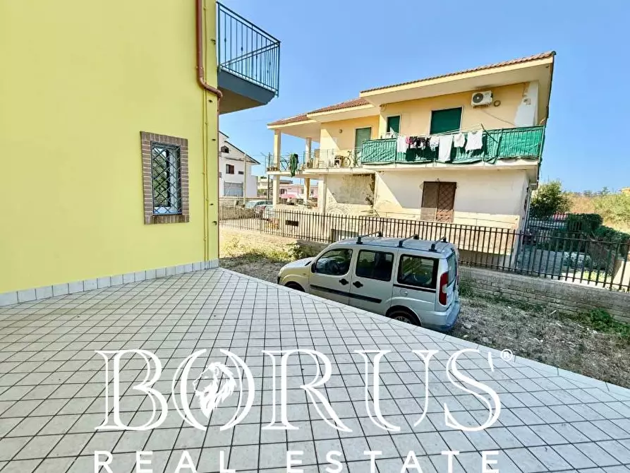 Immagine 97 di Palazzo in vendita  a Castel Volturno