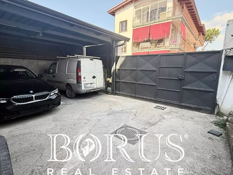 Immagine 1 di Capannone industriale in vendita  a Cesa