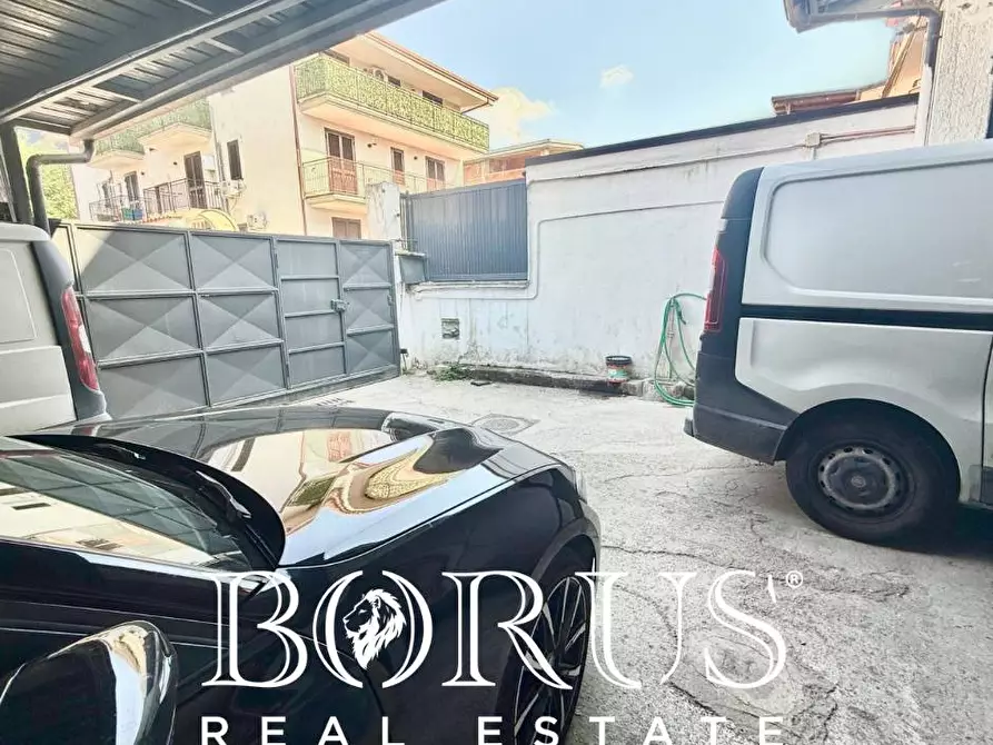 Immagine 2 di Capannone industriale in vendita  a Cesa