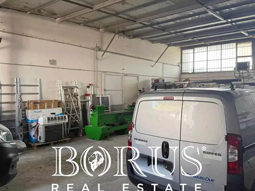 Immagine 8 di Capannone industriale in vendita  a Cesa