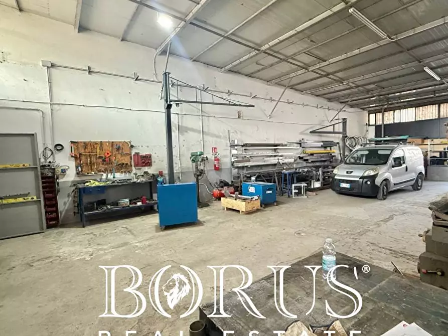 Immagine 10 di Capannone industriale in vendita  a Cesa