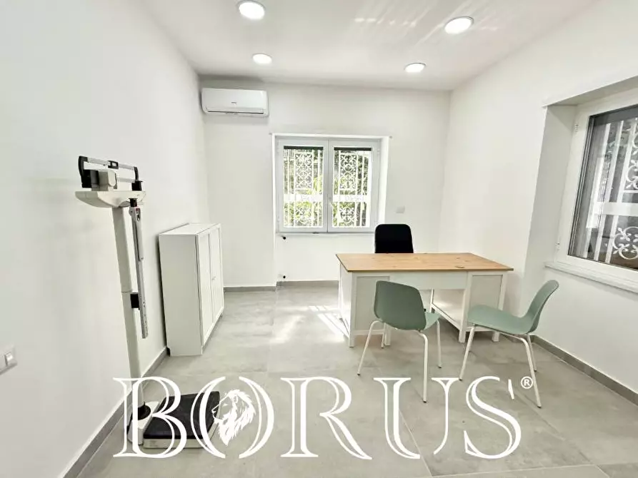 Immagine 2 di Ufficio in affitto  a Napoli