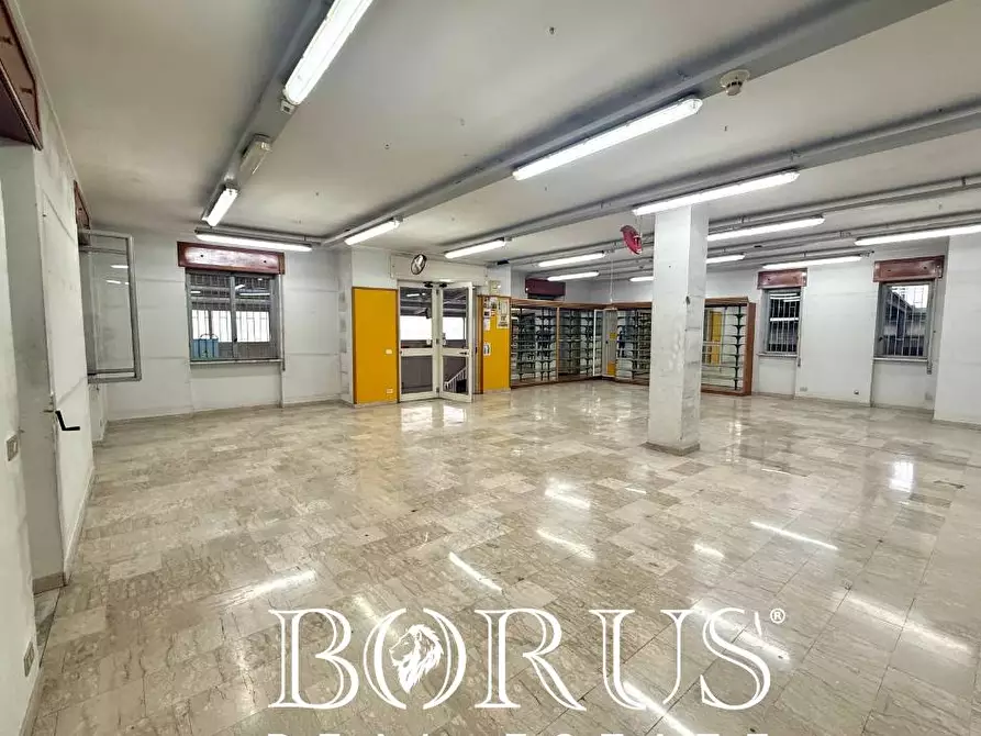 Immagine 3 di Locale commerciale in affitto  in via verdi a Cesa