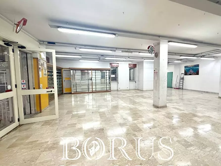 Immagine 9 di Locale commerciale in affitto  in via verdi a Cesa