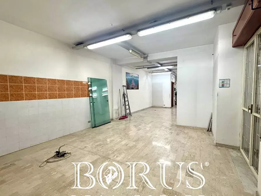 Immagine 13 di Locale commerciale in affitto  in via verdi a Cesa