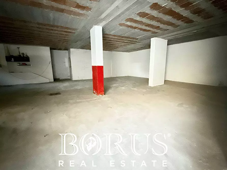 Immagine 2 di Magazzino in affitto  in VIA LARGA a Carinaro