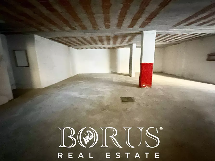 Immagine 5 di Magazzino in affitto  in VIA LARGA a Carinaro